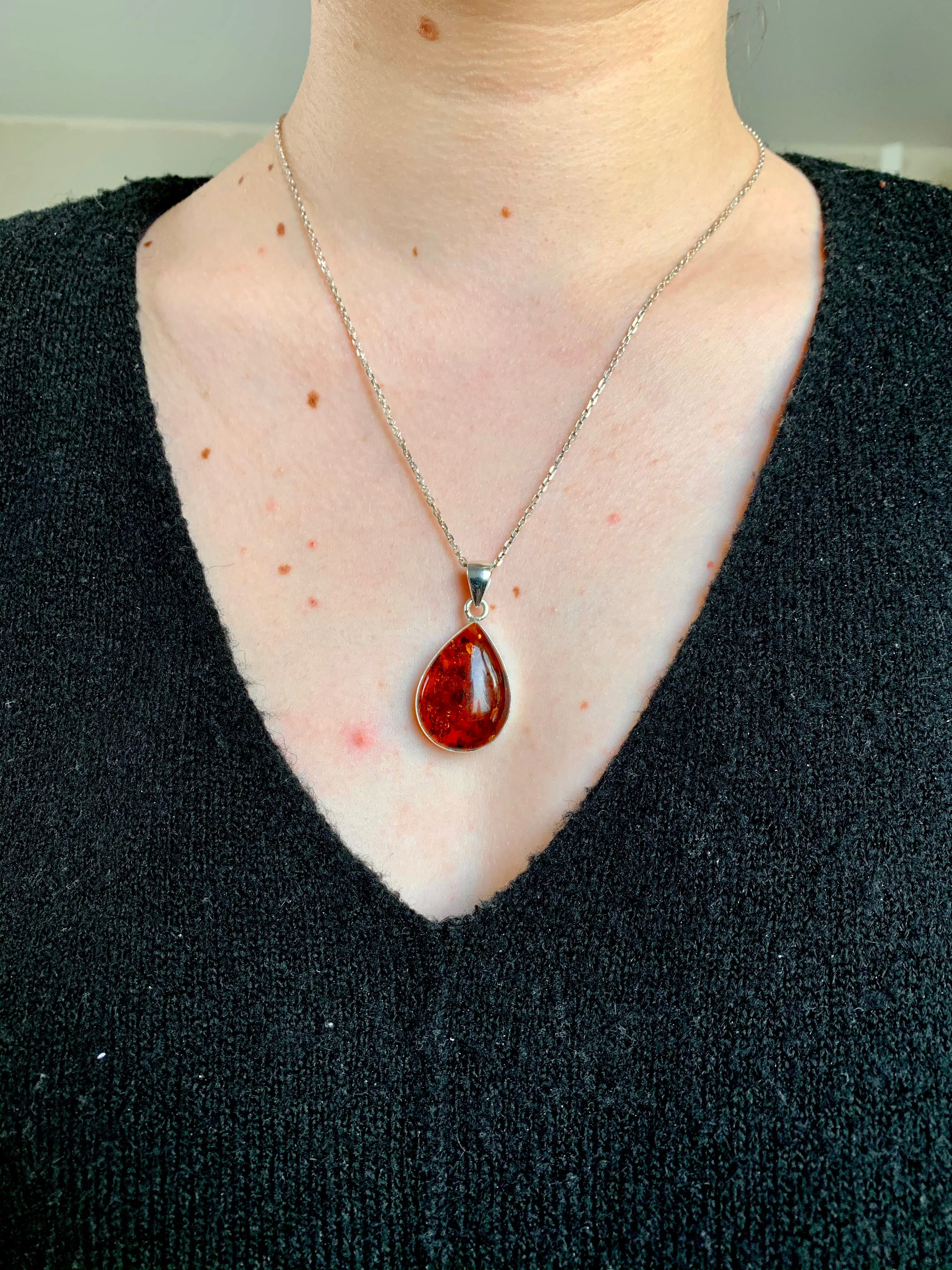 Amber Akoni Pendant - Teardrop