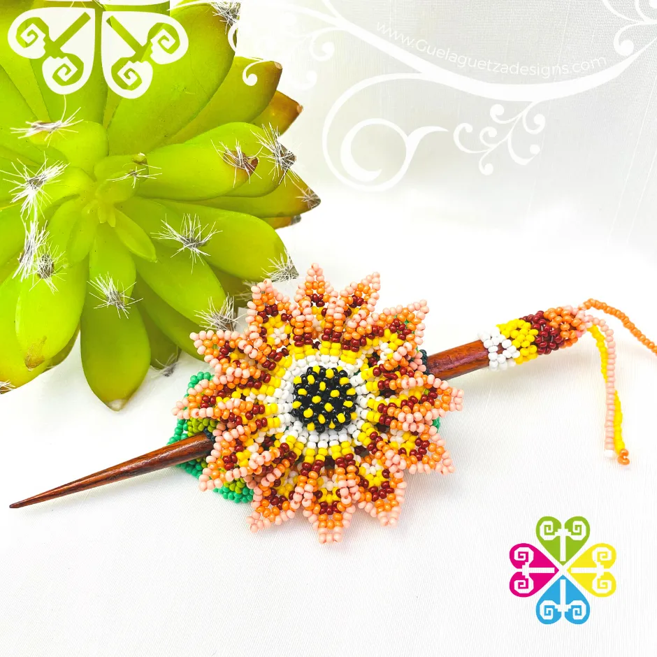 Beaded Daysi Hair Brooch