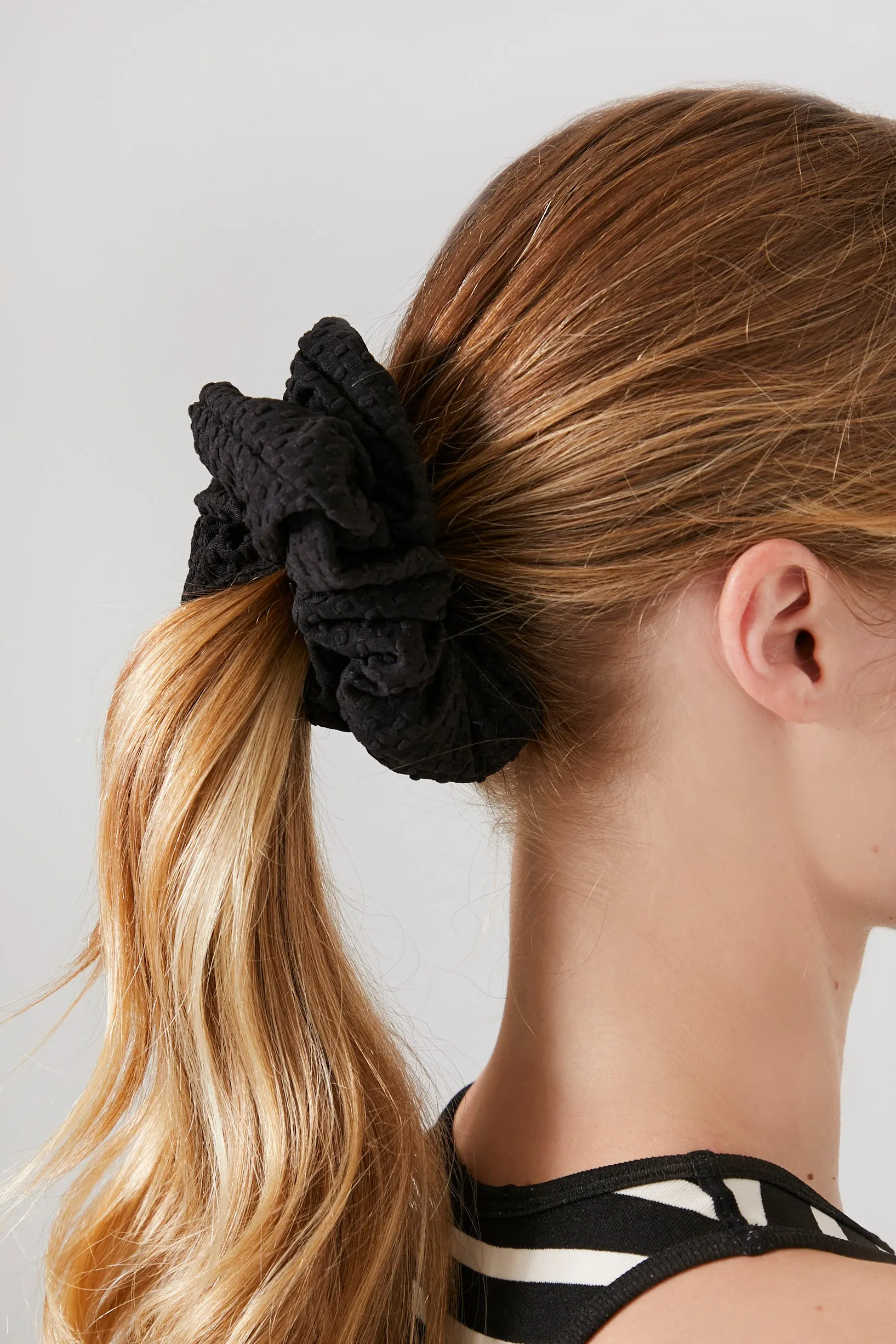 Clip-Dot Scrunchie