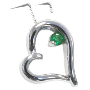 Emerald heart pendant