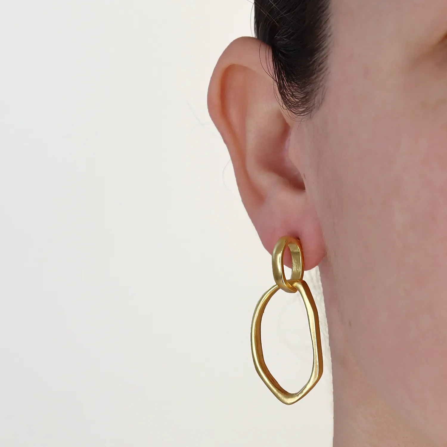 Irregular link drop earrings