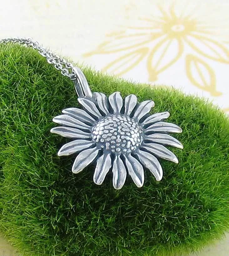 Lively Sunflower Pendant