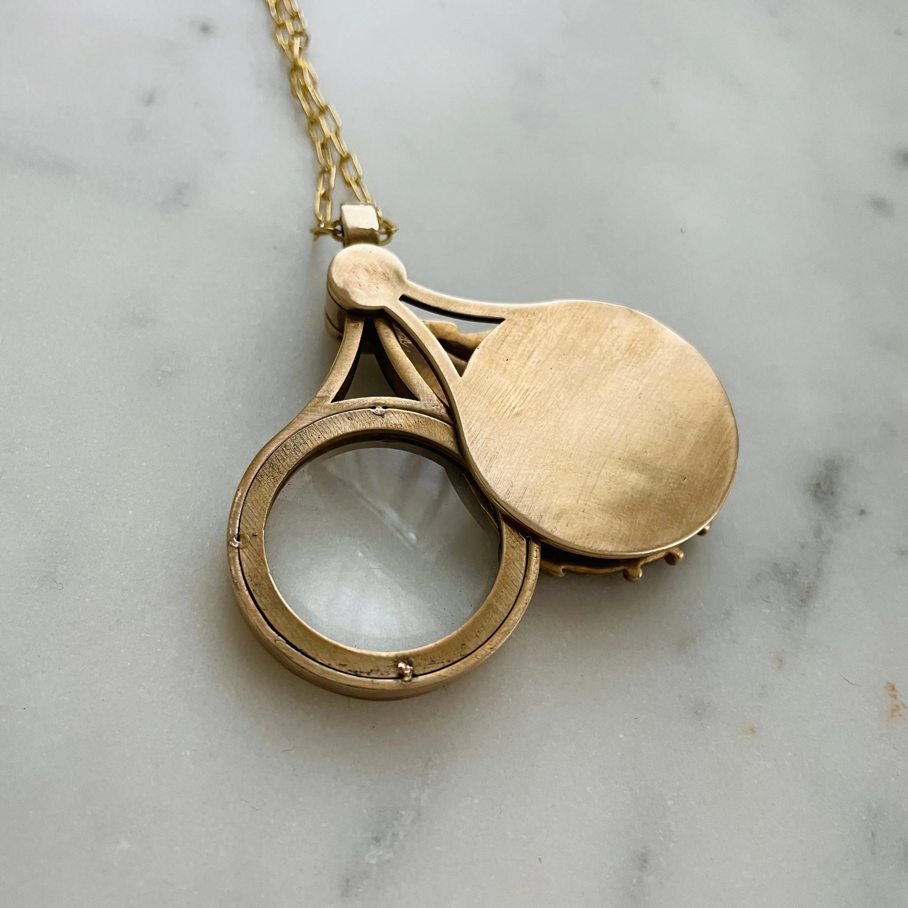 LOUPE PENDANT