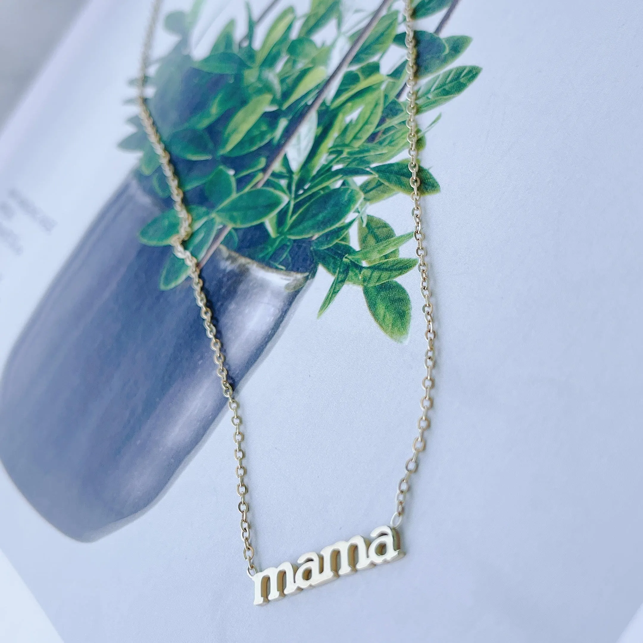 Mama Necklace