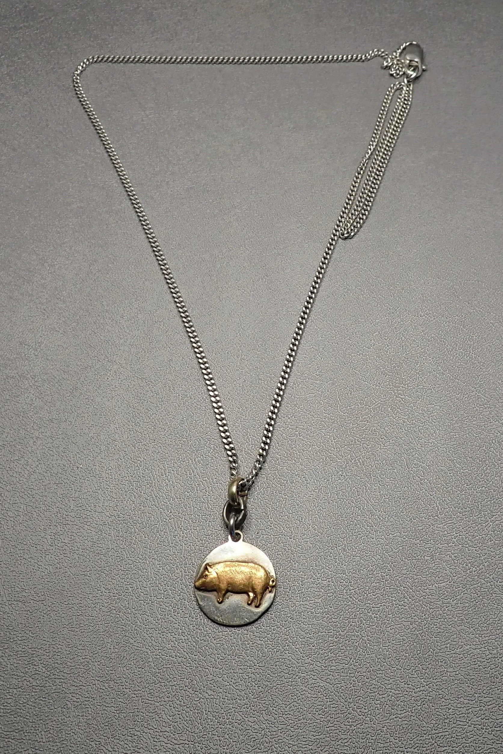 PIGGIE PENDANT NECKLACE